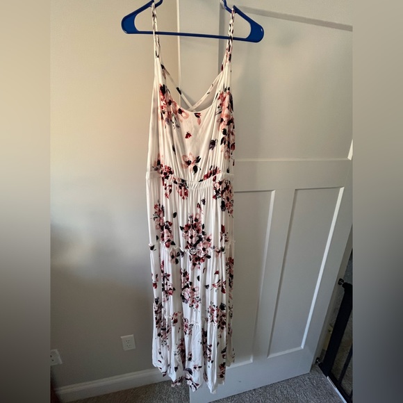 Size 2 Torrid cross cross back- white and floral dress - Picture 3 of 3